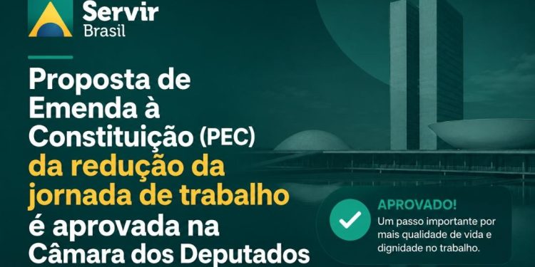 *Câmara aprova jornada de trabalho de 40h semanais e dois dias de descanso* A Câmara dos Deputados aprovou, nesta quarta-feira (27), a Proposta de Emenda à Constituição (PEC) que reduz a jornada de trabalho de 44 para 40 horas por semana, sem redução salarial, além de assegurar dois dias de descanso remunerado. A proposta segue para apreciação do Senado Federal. O texto aprovado, após semanas de negociações entre lideranças partidárias, governo federal e representantes do setor produtivo, prevê a redução da jornada máxima semanal de 44 para 42 horas, sessenta dias após a promulgação da emenda constitucional, com a garantia de dois dias de descanso semanal remunerado – um deles, preferencialmente, aos domingos. Após doze meses da entrada em vigor da primeira etapa, a jornada será reduzida definitivamente para 40h semanais. Mais cedo, o parecer apresentado pelo relator, Leo Prates (Republicanos-BA), havia sido aprovado pela comissão especial da Câmara responsável pela análise da matéria. De acordo com a proposta, aspectos específicos relacionados às escalas de determinadas categorias profissionais poderão ser regulamentados posteriormente por lei ou negociação coletiva. O relatório também estabelece regras diferenciadas de transição para trabalhadores terceirizados contratados pela administração pública e para trabalhadores da iniciativa privada com remuneração superior a dois tetos e meio da Previdência Social. A Frente Parlamentar e o Instituto Servir Brasil divulgaram nota pública em apoio às diferentes propostas de redução da jornada e superação da escala 6×1. No texto, subscrito por mais de 30 entidades representativas de servidores públicos, defendem que “Todas as pessoas que vivem do próprio trabalho, atuem na iniciativa privada ou no serviço público, devem lutar juntas por mais qualidade de vida, proteção à saúde, remuneração digna, equilíbrio entre vida profissional e pessoal e relações mais humanas, justas e sustentáveis”. Para o presidente da Frente Servir Brasil, deputado federal André Figueiredo (PDT-CE), reduzir jornadas excessivas também significa construir relações econômicas mais produtivas. “Valorizar o descanso não é reduzir eficiência. É compreender que desenvolvimento econômico depende também de pessoas saudáveis, motivadas e com condições dignas de vida”, afirmou. Já o presidente do Instituto Servir Brasil, Alison Souza, destacou que a discussão sobre jornada de trabalho precisa considerar os impactos sociais da exaustão. “Quando milhões de pessoas vivem sem tempo para descansar adequadamente, conviver com as suas famílias, estudar ou simplesmente existir para além do trabalho, os impactos disso deixam de ser individuais. Isso altera a dinâmica das cidades, da saúde pública, da educação e das relações sociais. Construir jornadas mais equilibradas é construir um país mais saudável”, declarou.