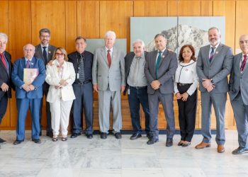 Mais de 110 entidades assinam carta a Hugo Motta pedindo fim da contribuição previdenciária eterna